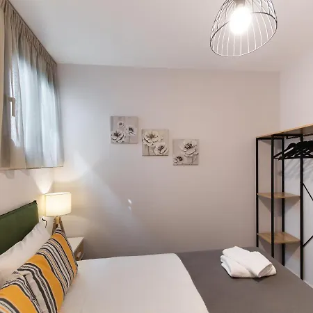 Appartement Angelica's And Irene's Design Swimming Pool